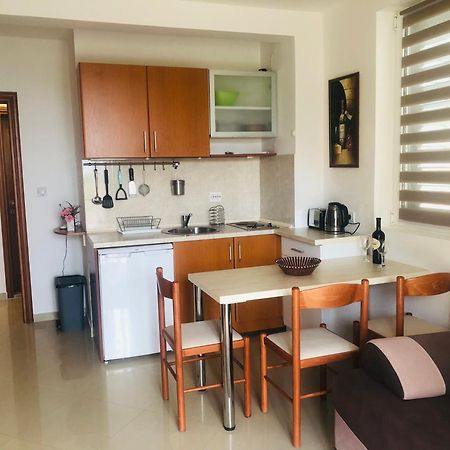 Bay View Apartments Petrovac Екстер'єр фото