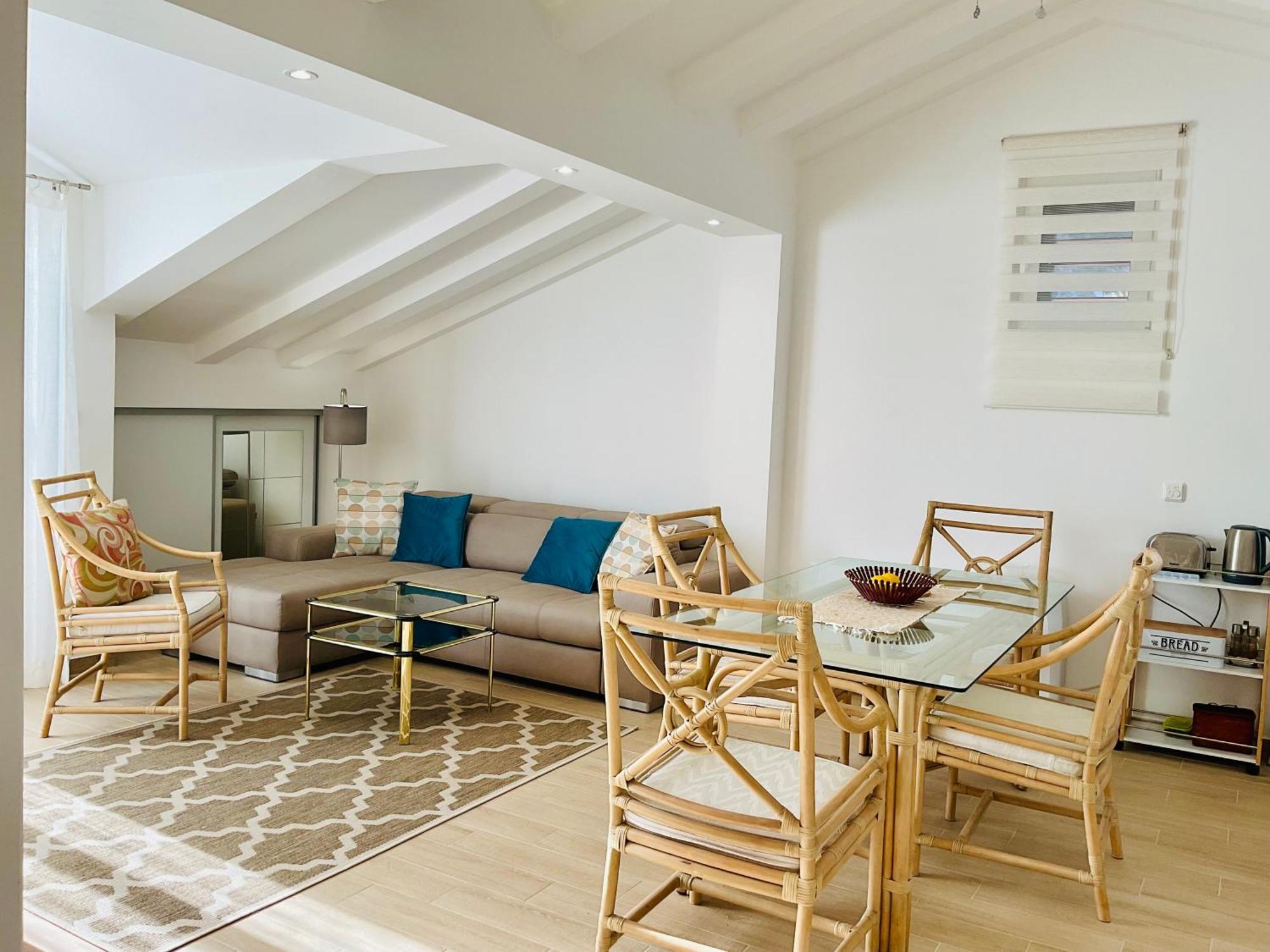 Bay View Apartments Petrovac Екстер'єр фото